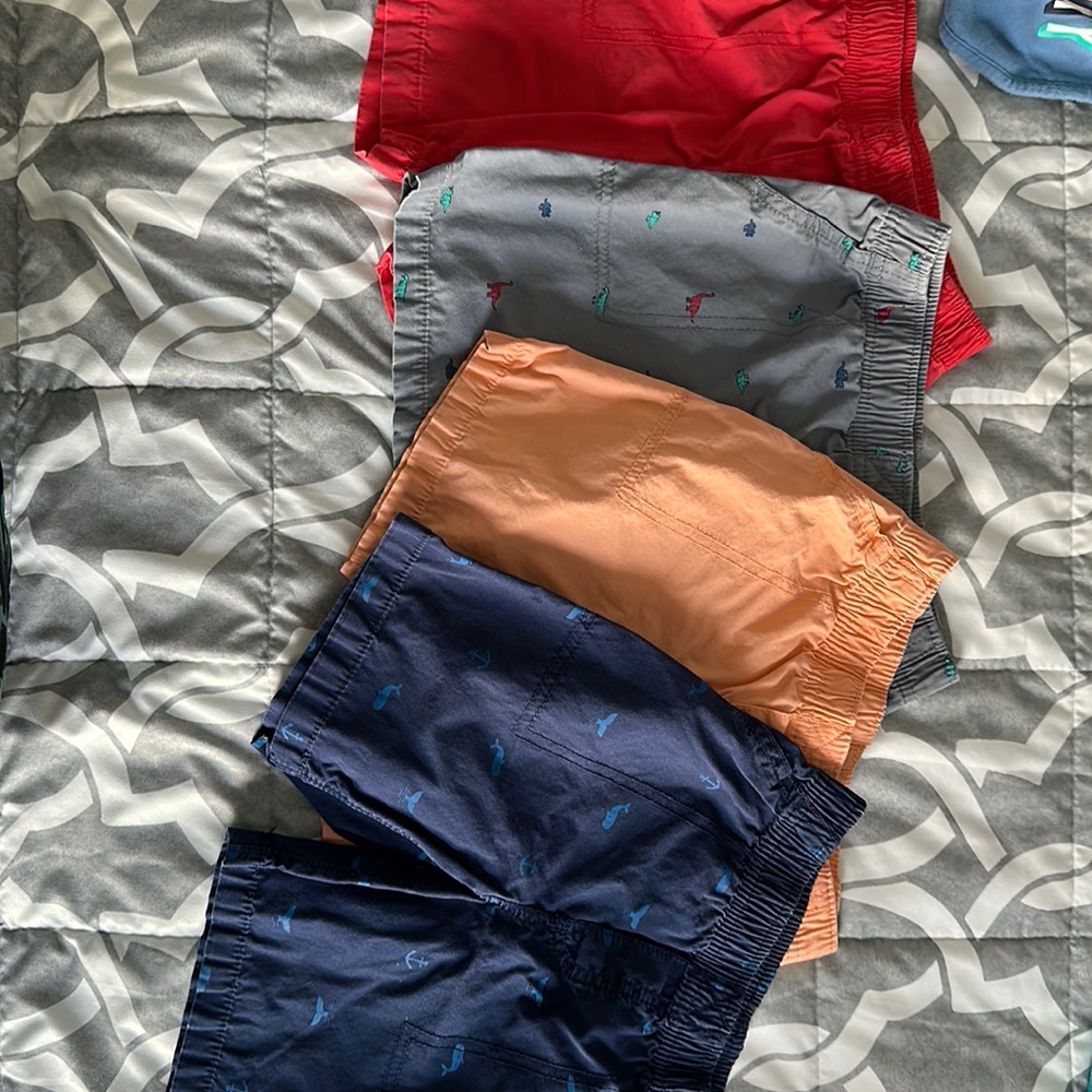 Shorts for boys - carters - 4 Y old